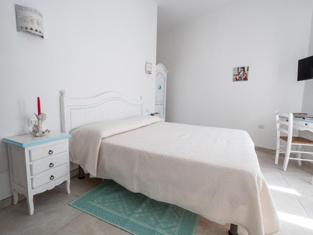 Affittacamere Solki SantʼAntìoco Kültér fotó